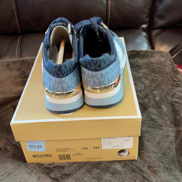 Michael Kors Allie Trainer - Picture 1 of 5